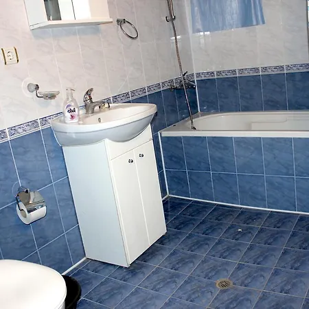 The White River House Beli Iskar