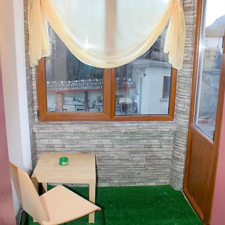 The White River House Beli Iskar