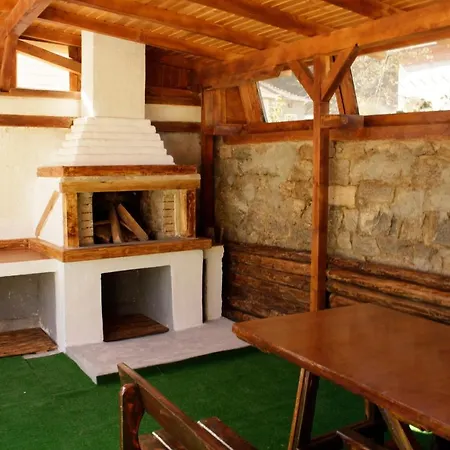 The White River House Beli Iskar
