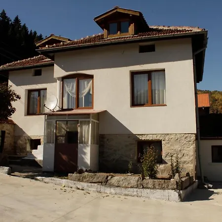 Pensión The White River House *